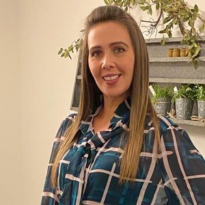 Meet your Posher, Angela